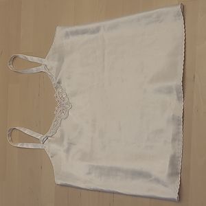 EUC VTG 1980s Chic by h.i.s White Satin Feel Lace Neckline Camisole